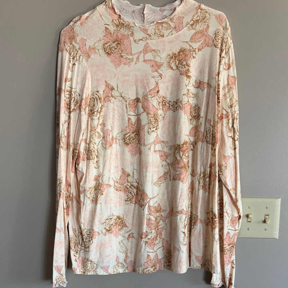 Candace Cameron Bure Peach Floral Long Sleeve Top